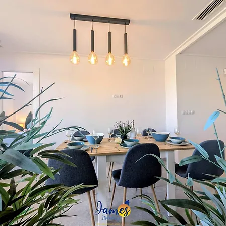 Tropical 3br Oasis With Pool Eb17 Appartement *