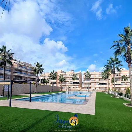 Tropical 3br Oasis With Pool Eb17 Апартаменты *