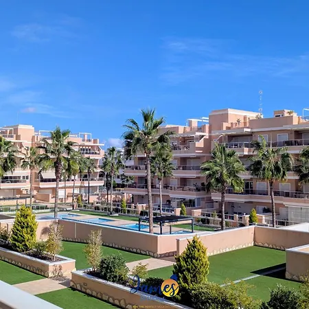 Daire Tropical 3br Oasis With Pool Eb17